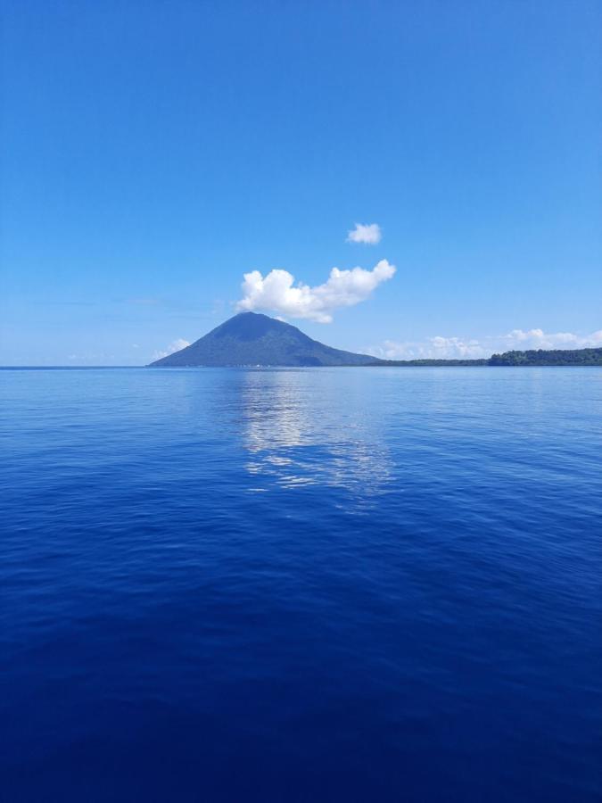 Blue Shark Divers ブナケン エクステリア 写真